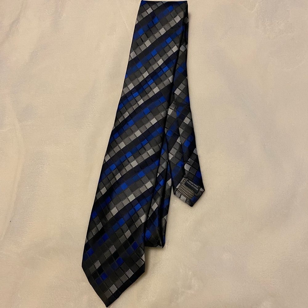 Covington Men's tie EUC Blue And Black